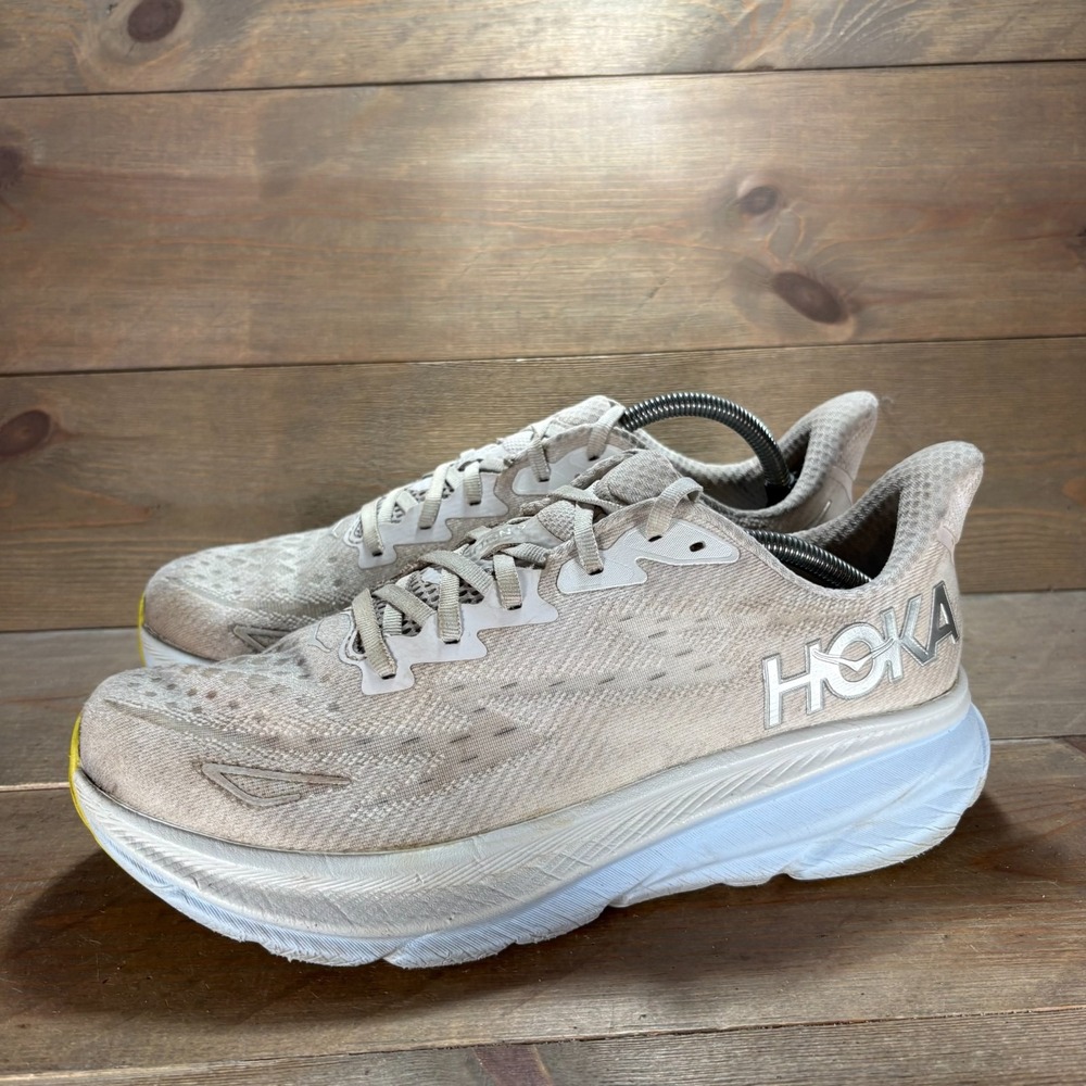 Hoka Clifton 9 Womens size 10.5 shoes beige Mesh Lace Up running sneakers